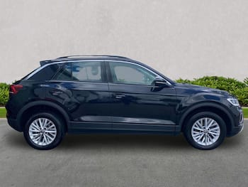 Used Volkswagen T-Roc 2024 for sale - 79852592: Photo