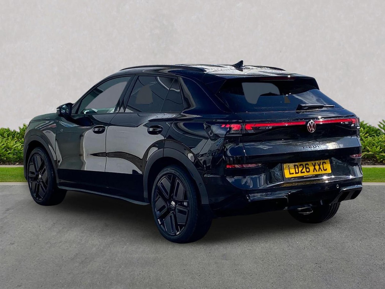 Used Volkswagen T-Roc 2026 for sale - 78194034: Photo 2