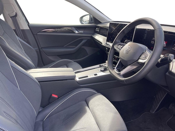 Used Volkswagen Passat 2024 for sale - 76194450: Photo 15