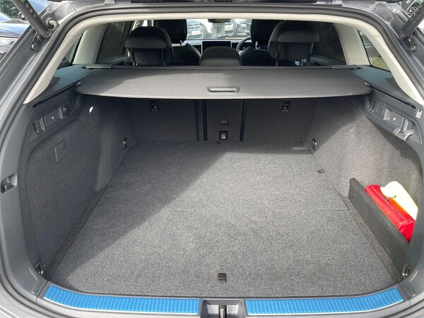 Used Volkswagen Passat 2024 for sale - 76194450: Photo 17