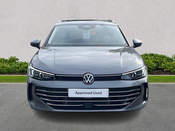 Used Volkswagen Passat 2024 for sale - 76194450: Photo 5