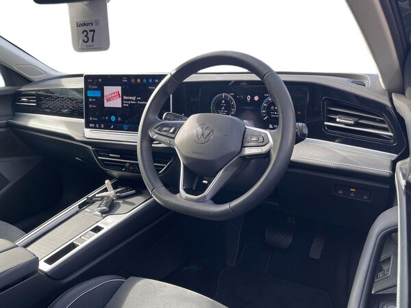 Used Volkswagen Passat 2024 for sale - 76194450: Photo 8