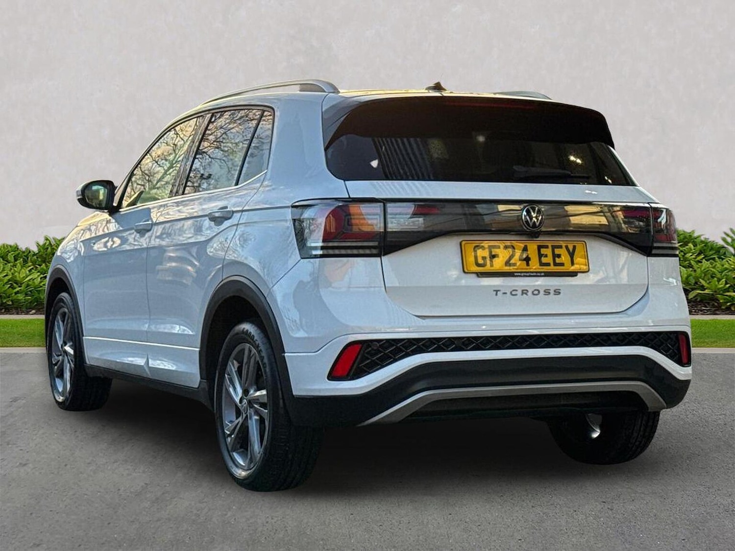 Used Volkswagen T-Cross 2024 for sale - 77056677: Photo 2