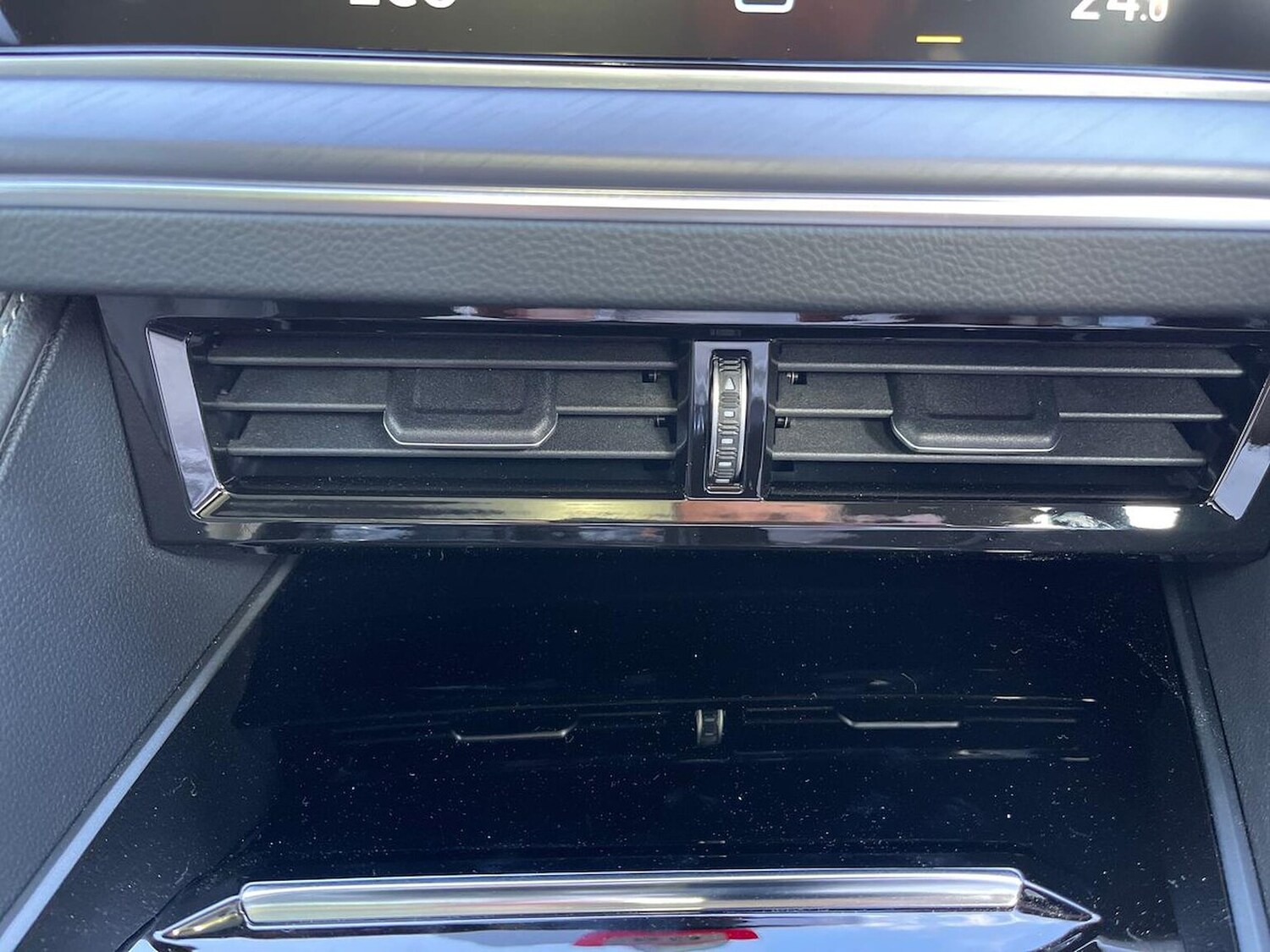 Used Volkswagen Touareg 2025 for sale - 77487748: Photo 12