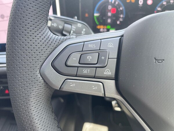 Used Volkswagen Passat 2025 for sale - 75511775: Photo 25