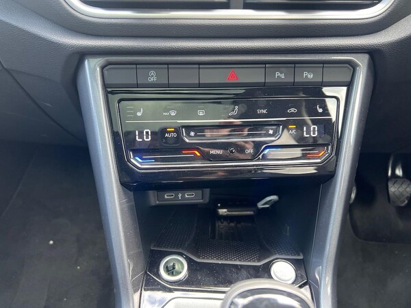 Used Volkswagen T-Roc 2025 for sale - 75662966: Photo 12