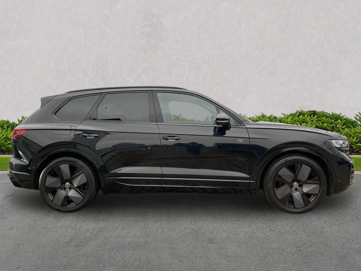 Used Volkswagen Touareg 2026 for sale - 78194145: Photo 3