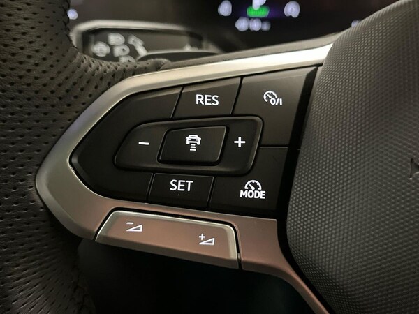 Used Volkswagen Touareg 2025 for sale - 76268367: Photo 27