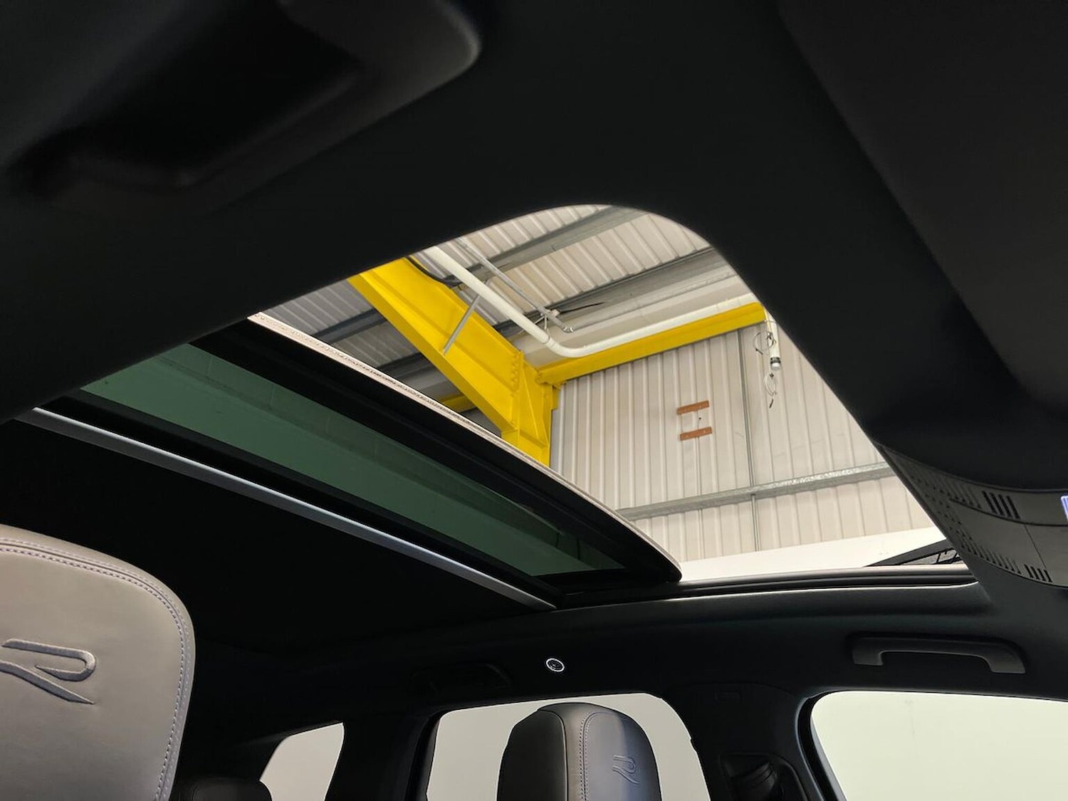 Used Volkswagen Touareg 2025 for sale - 76268367: Photo 32