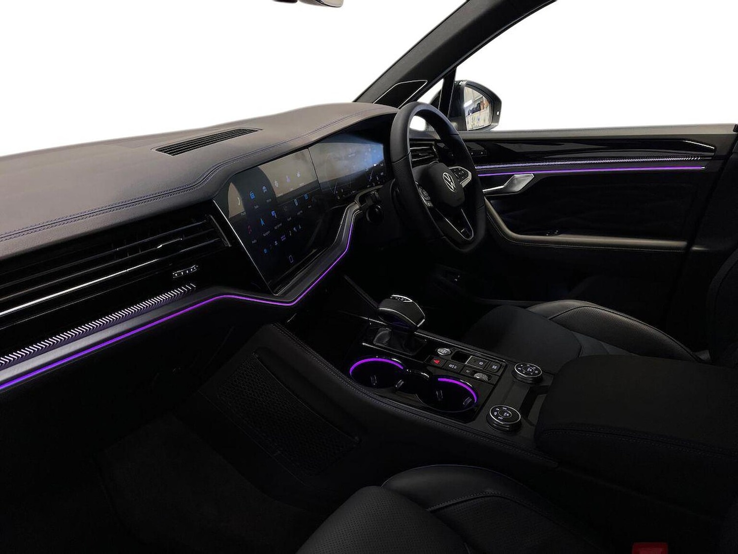 Used Volkswagen Touareg 2025 for sale - 76268367: Photo 7