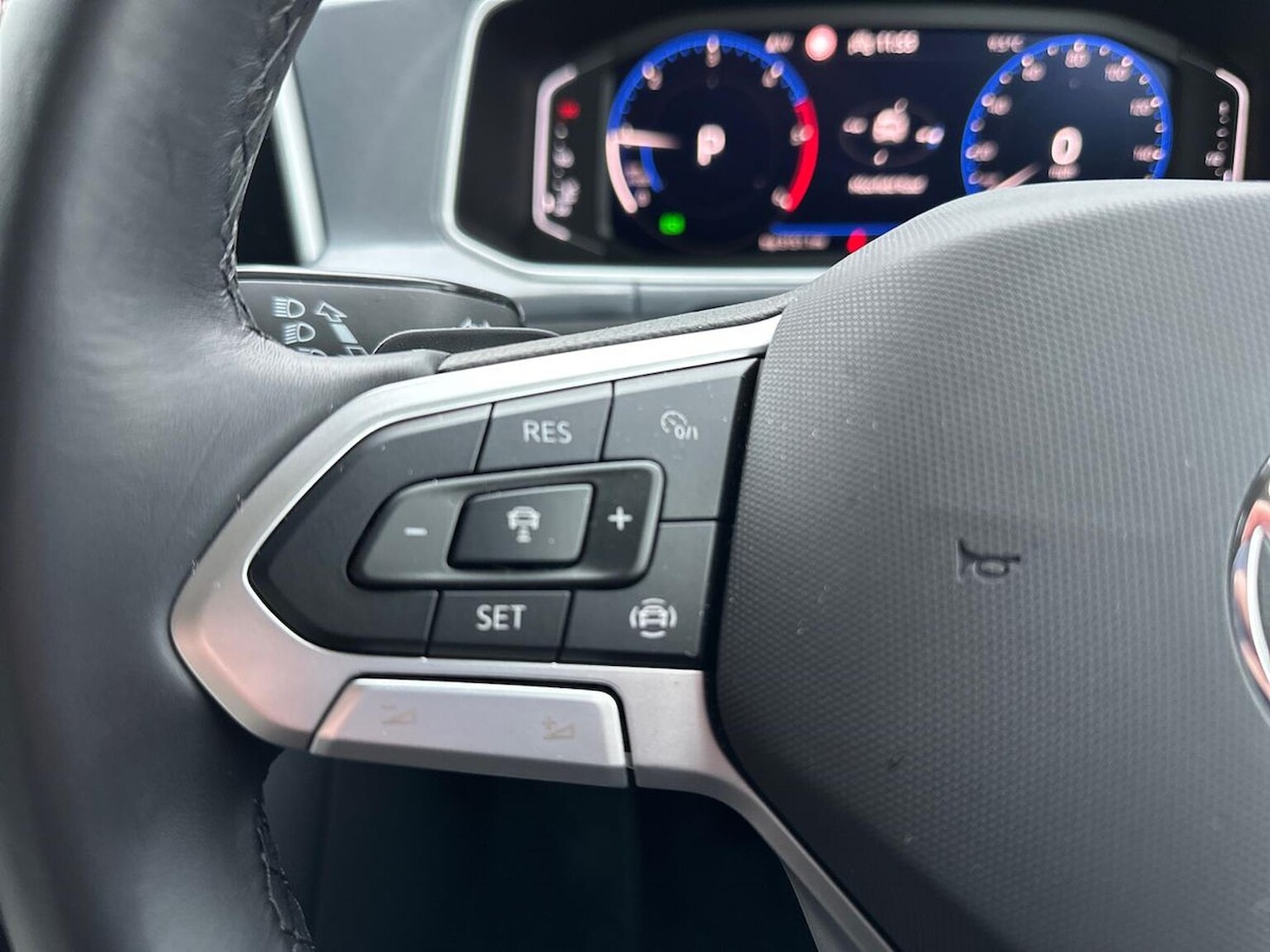 Used Volkswagen T-Roc 2025 for sale - 77715383: Photo 25