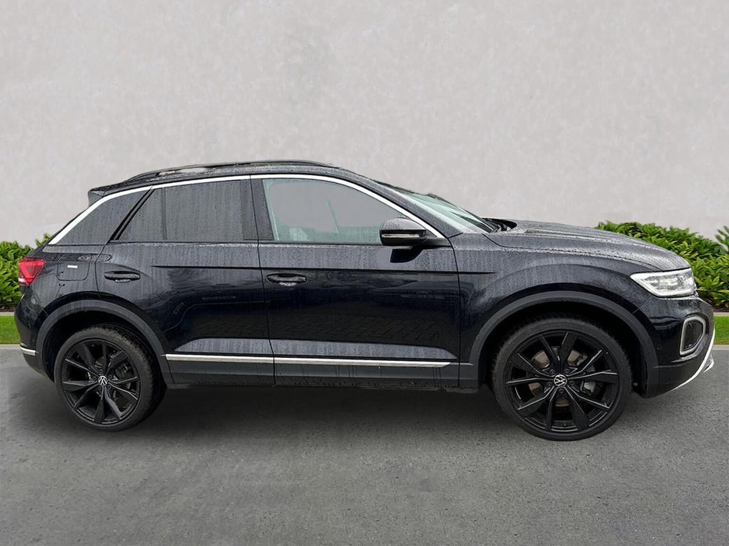 Used Volkswagen T-Roc 2025 for sale - 77715383: Photo 3