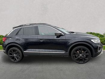 Used Volkswagen T-Roc 2025 for sale - 77715383: Photo