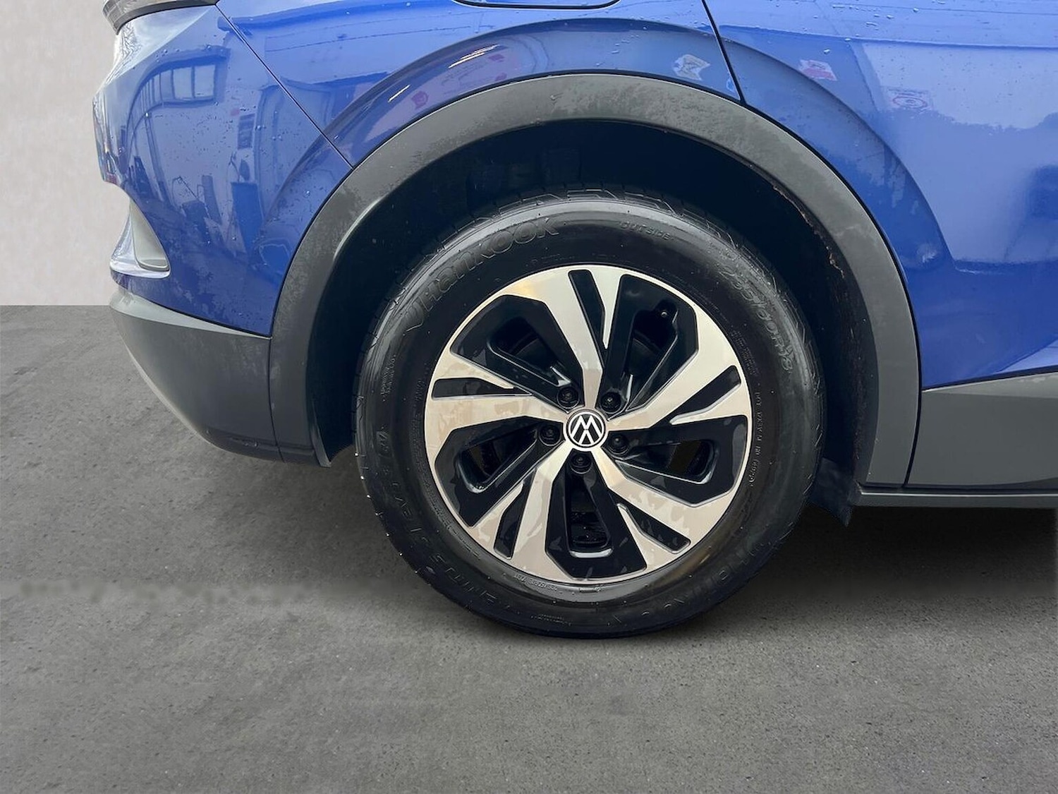 Used Volkswagen ID.4 2023 for sale - 77688009: Photo 6