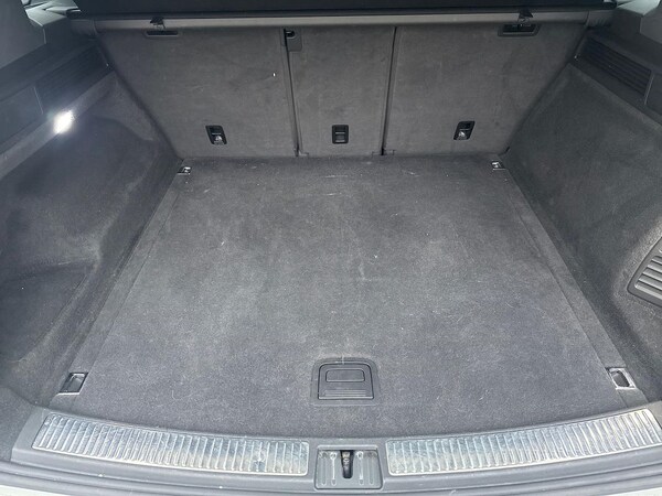 Used Volkswagen Touareg 2019 for sale - 76268373: Photo 17