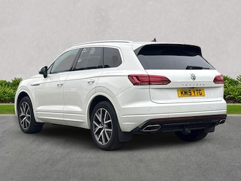 Used Volkswagen Touareg 2019 for sale - 76268373: Photo 2