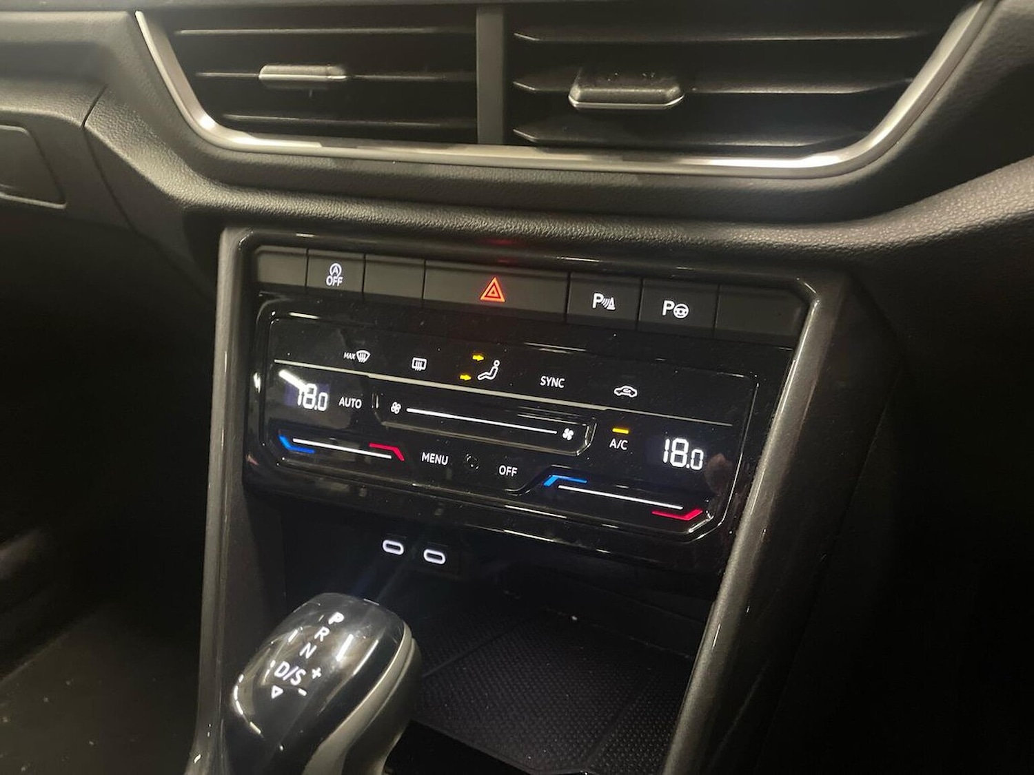 Used Volkswagen T-Roc 2022 for sale - 77023471: Photo 14