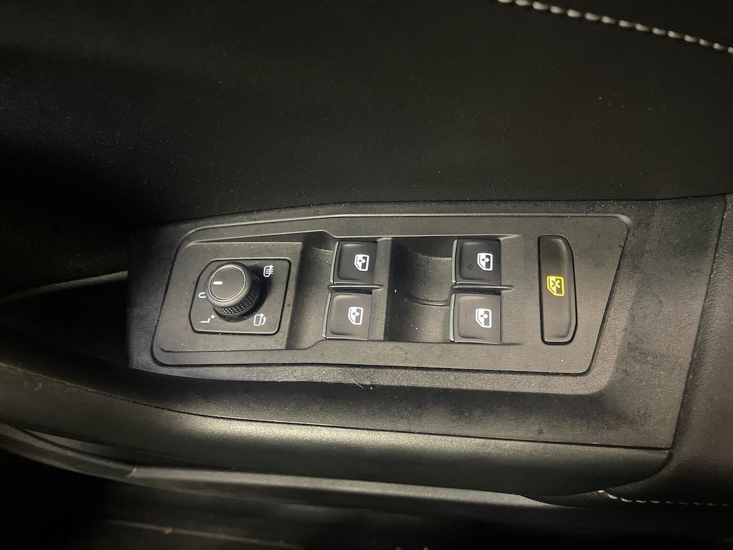 Used Volkswagen T-Roc 2022 for sale - 77023471: Photo 23