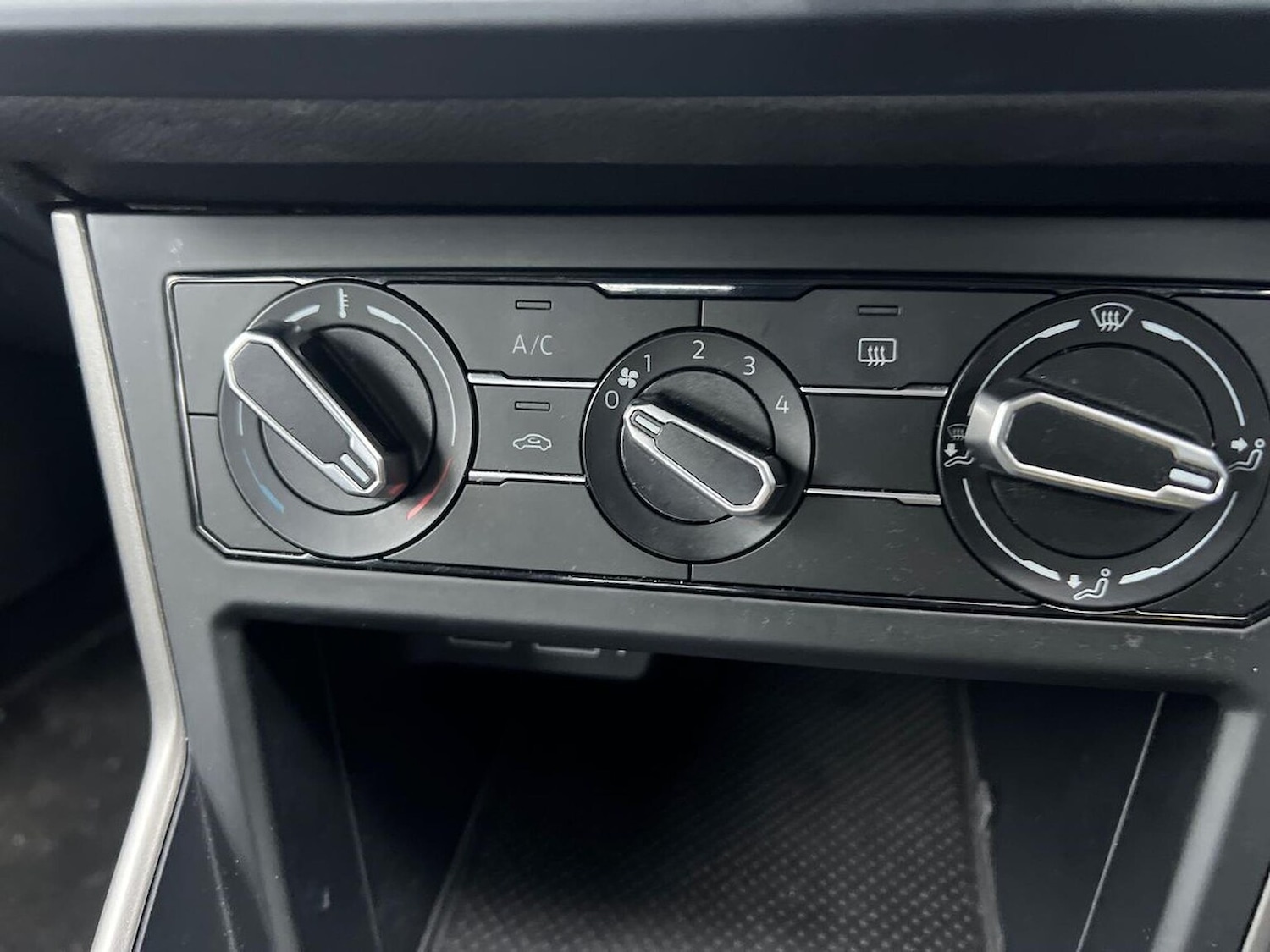 Used Volkswagen Polo 2019 for sale - 76837137: Photo 12