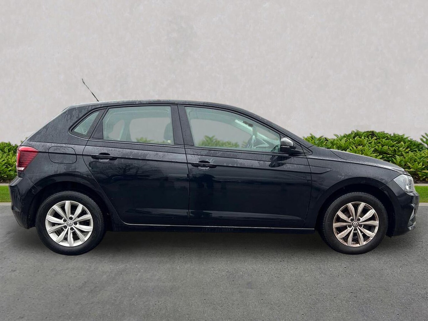 Used Volkswagen Polo 2019 for sale - 76837137: Photo 3