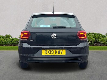 Used Volkswagen Polo 2019 for sale - 76837137: Photo