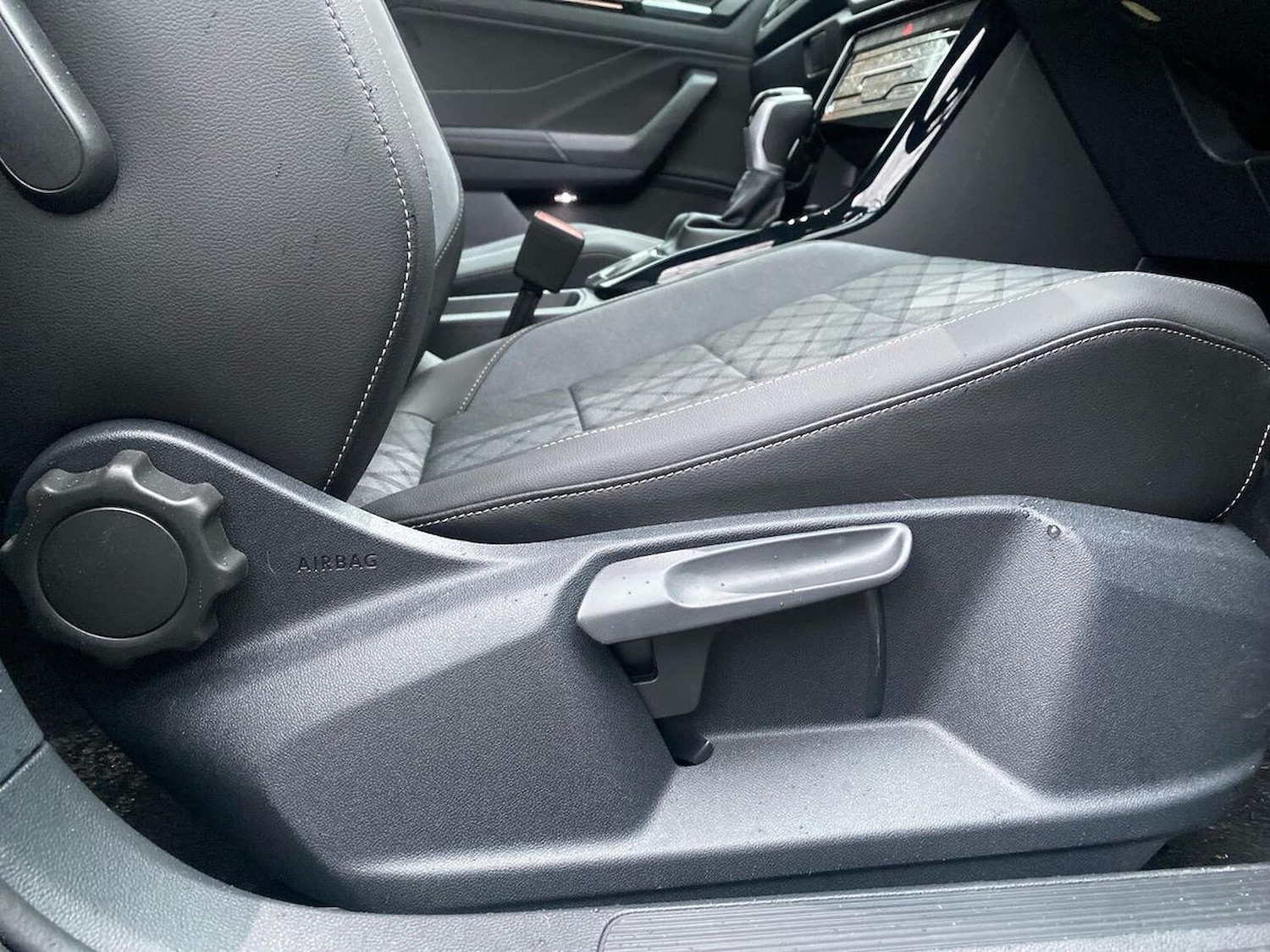 Used Volkswagen T-Roc 2026 for sale - 77802146: Photo 30