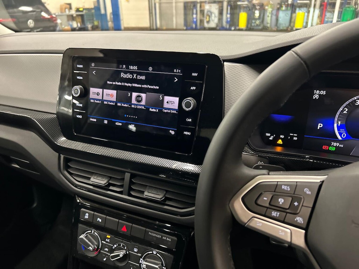 Used Volkswagen T-Cross 2025 for sale - 76837140: Photo 11