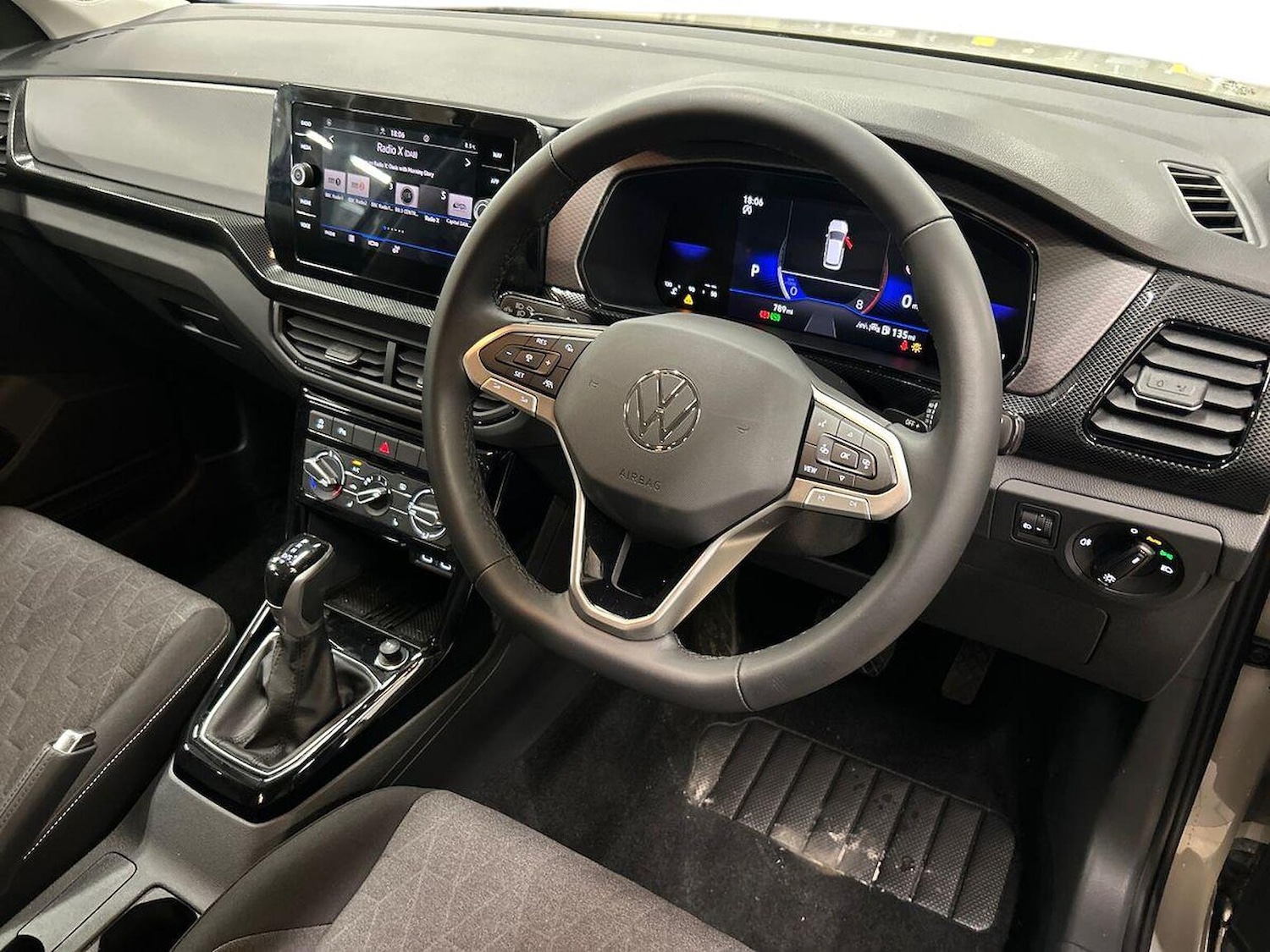 Used Volkswagen T-Cross 2025 for sale - 76837140: Photo 15