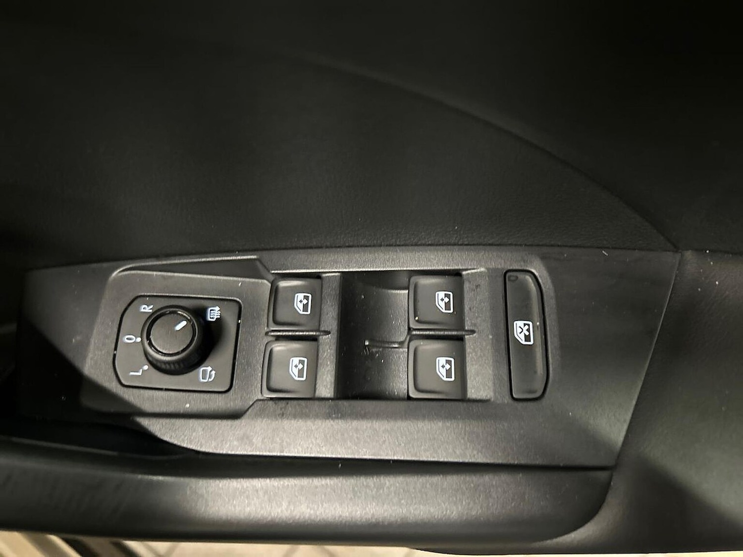 Used Volkswagen T-Cross 2025 for sale - 76837140: Photo 21