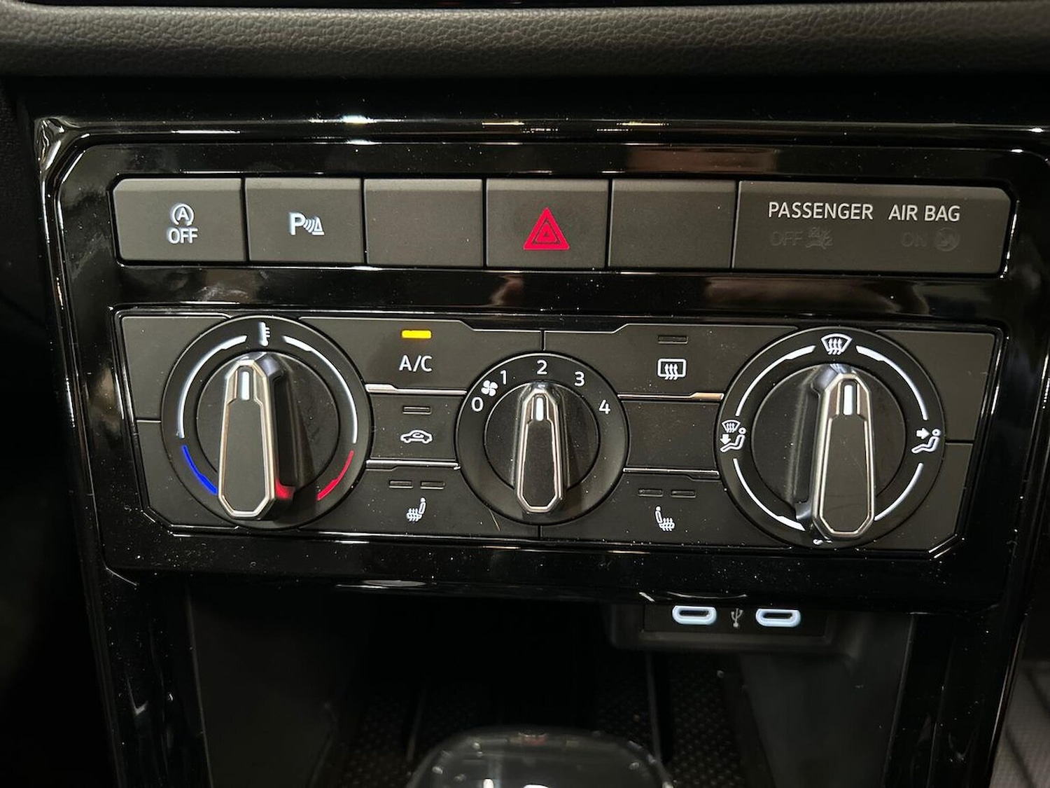 Used Volkswagen T-Cross 2025 for sale - 76837140: Photo 22