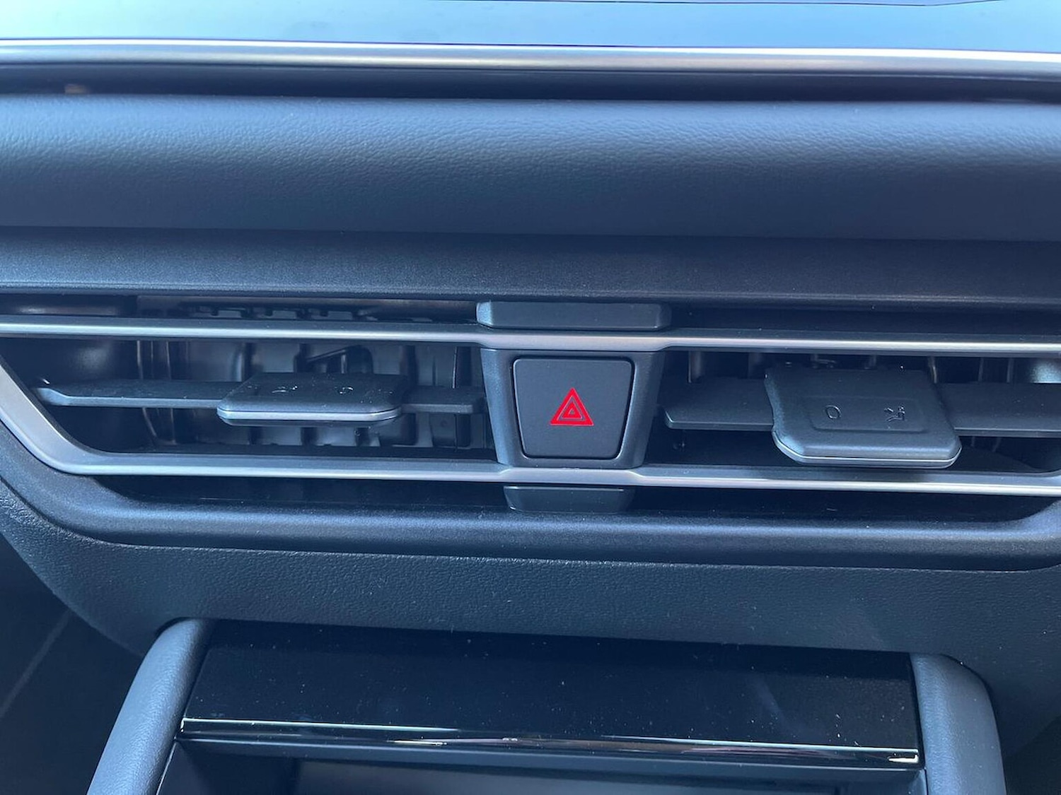 Used Volkswagen Tiguan 2025 for sale - 77555285: Photo 12