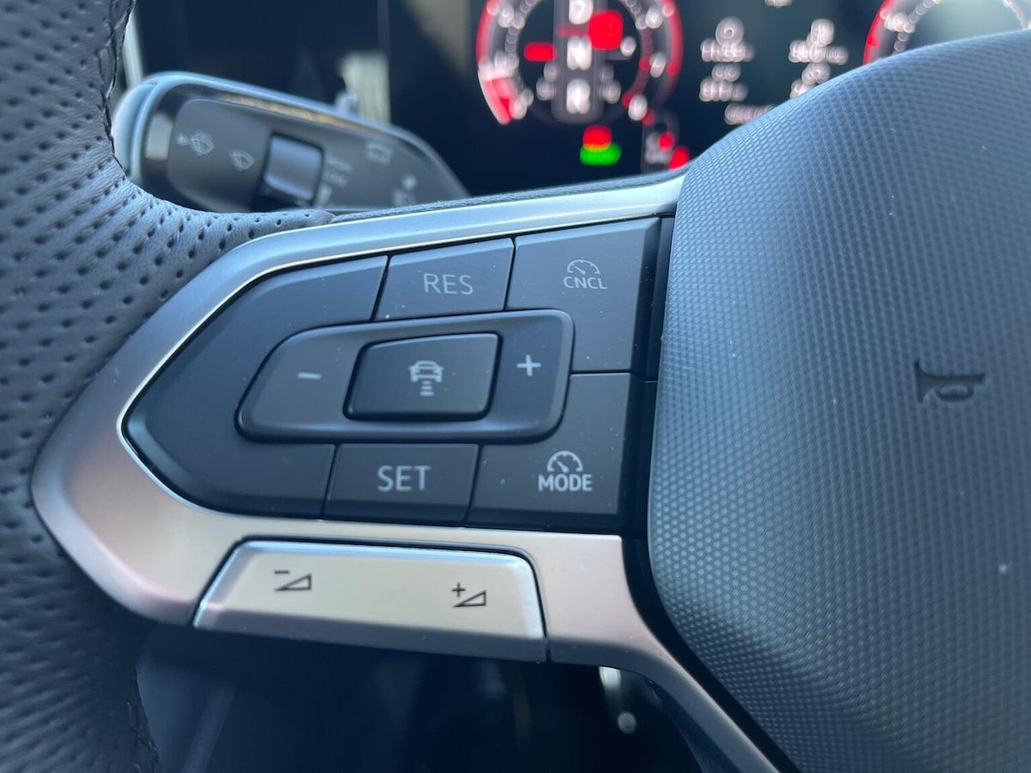 Used Volkswagen Tiguan 2025 for sale - 77555285: Photo 25