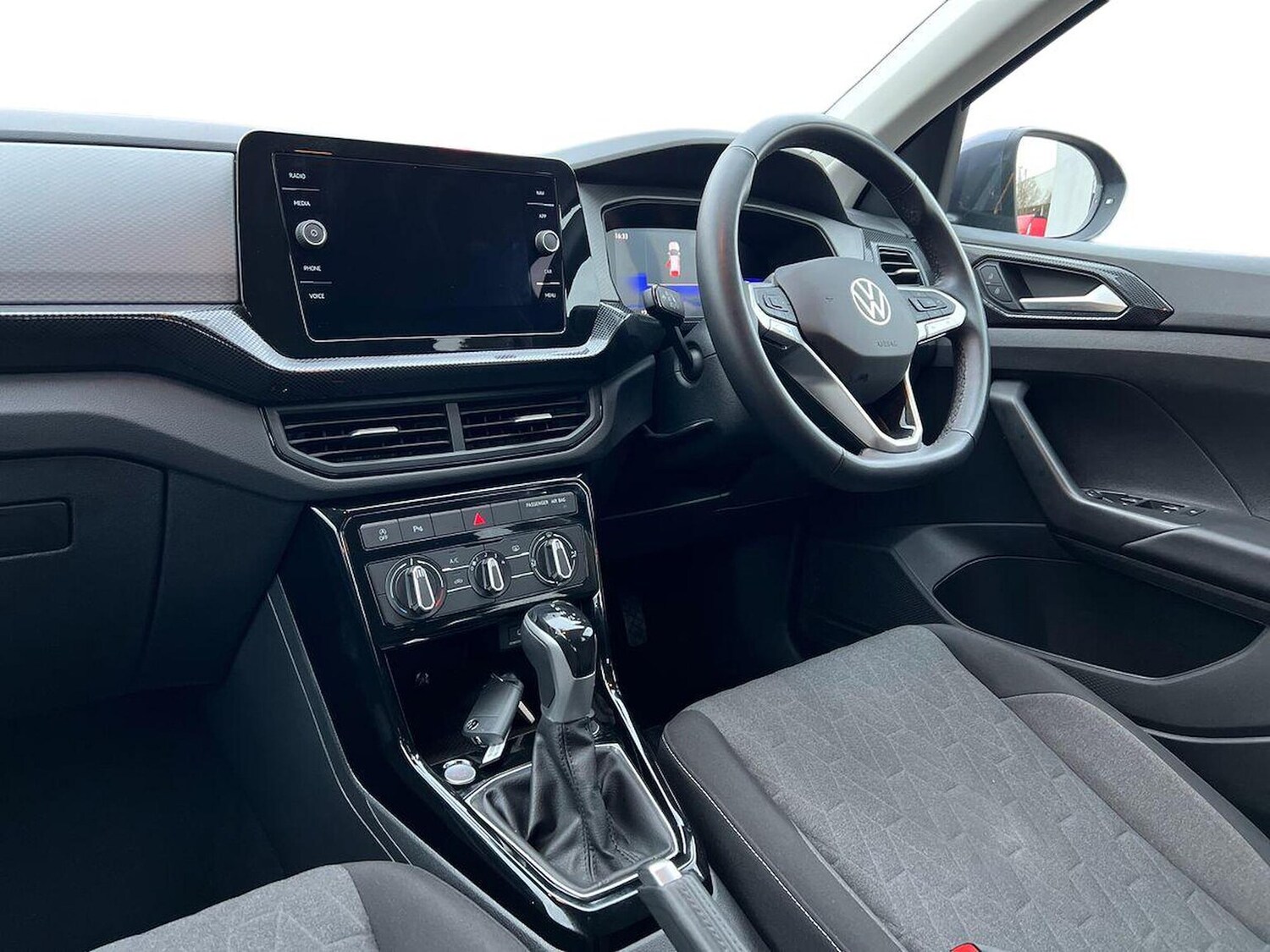 Used Volkswagen T-Cross 2024 for sale - 76577293: Photo 7