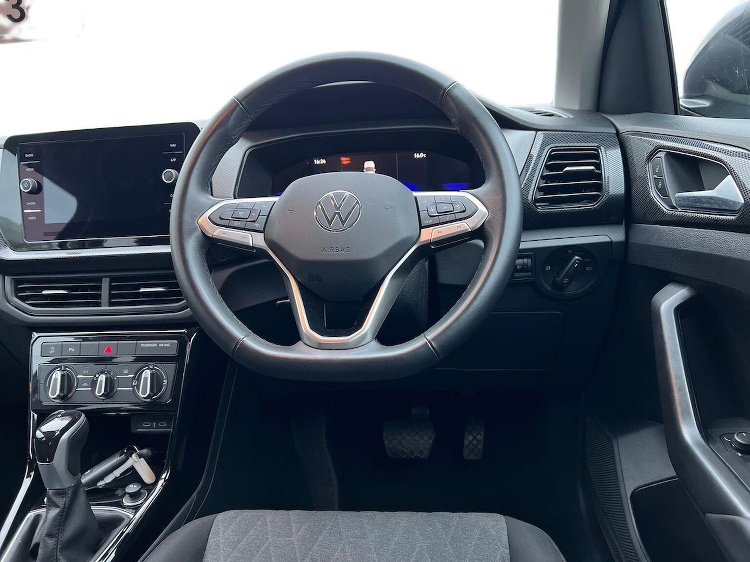 Used Volkswagen T-Cross 2024 for sale - 76577293: Photo 9