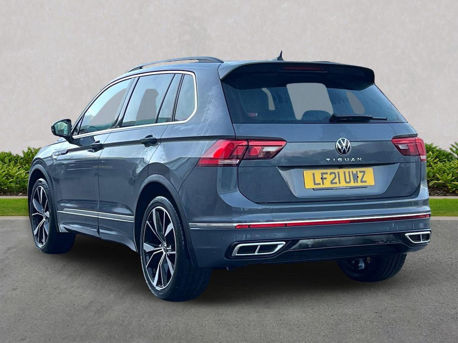 Used Volkswagen Tiguan 2021 for sale - 76951210: Photo 2