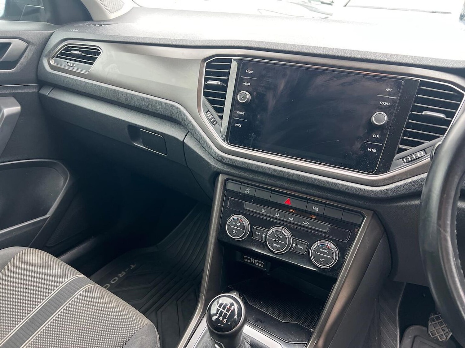 Used Volkswagen T-Roc 2019 for sale - 76735624: Photo 13