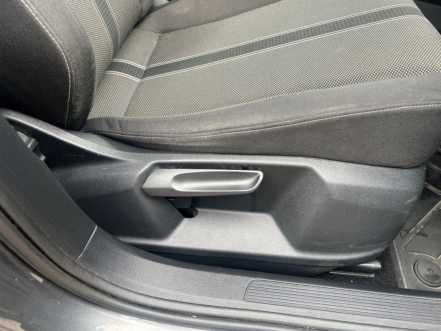 Used Volkswagen T-Roc 2019 for sale - 76735624: Photo 29