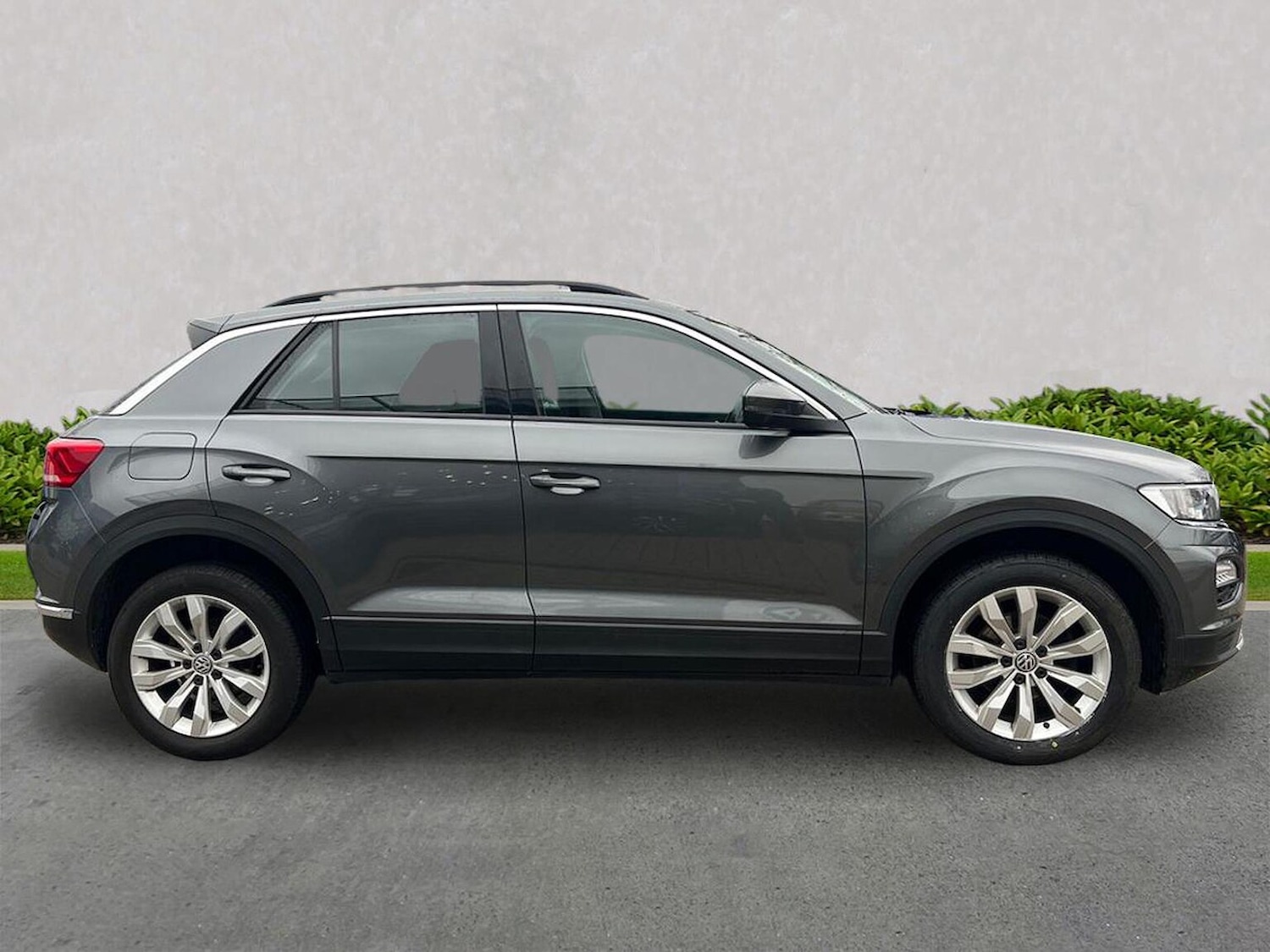 Used Volkswagen T-Roc 2019 for sale - 76735624: Photo 3