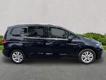Used Volkswagen Touran 2021 for sale - 78909775: Photo