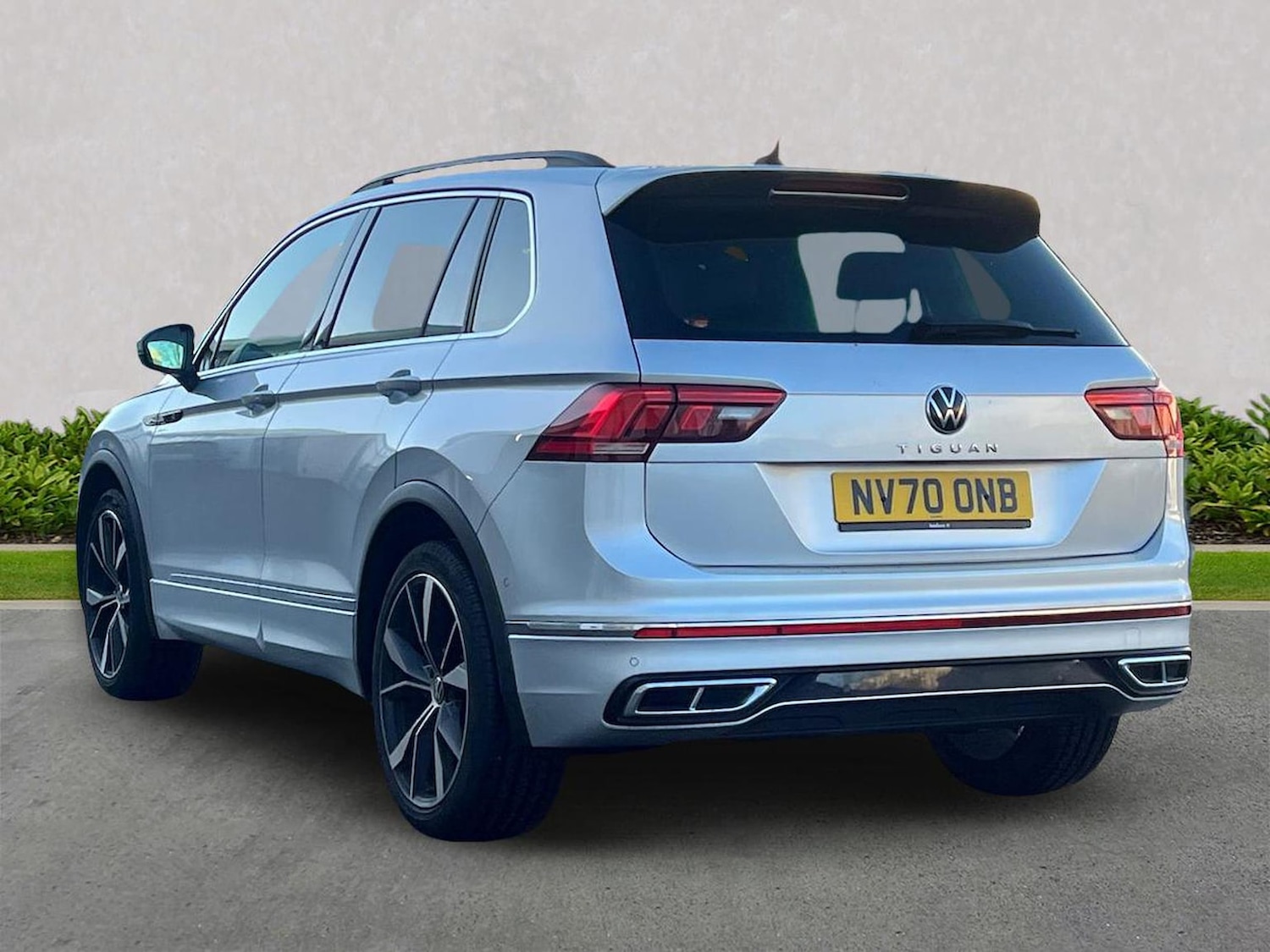 Used Volkswagen Tiguan 2021 for sale - 76807497: Photo 2