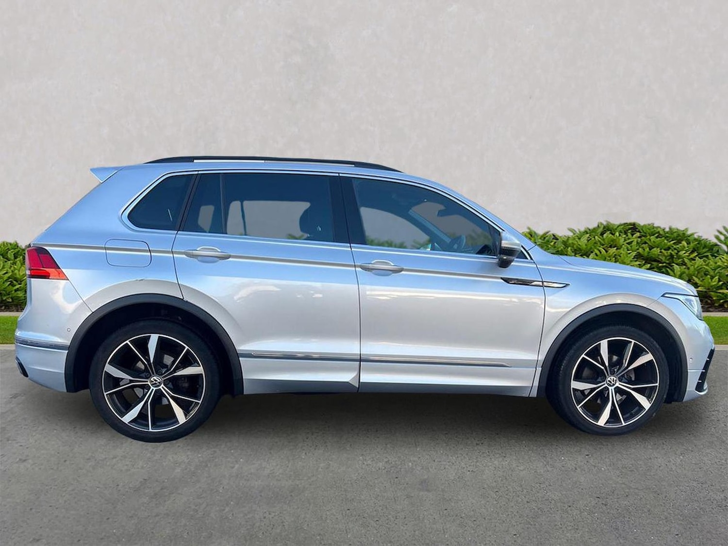 Used Volkswagen Tiguan 2021 for sale - 76807497: Photo 3
