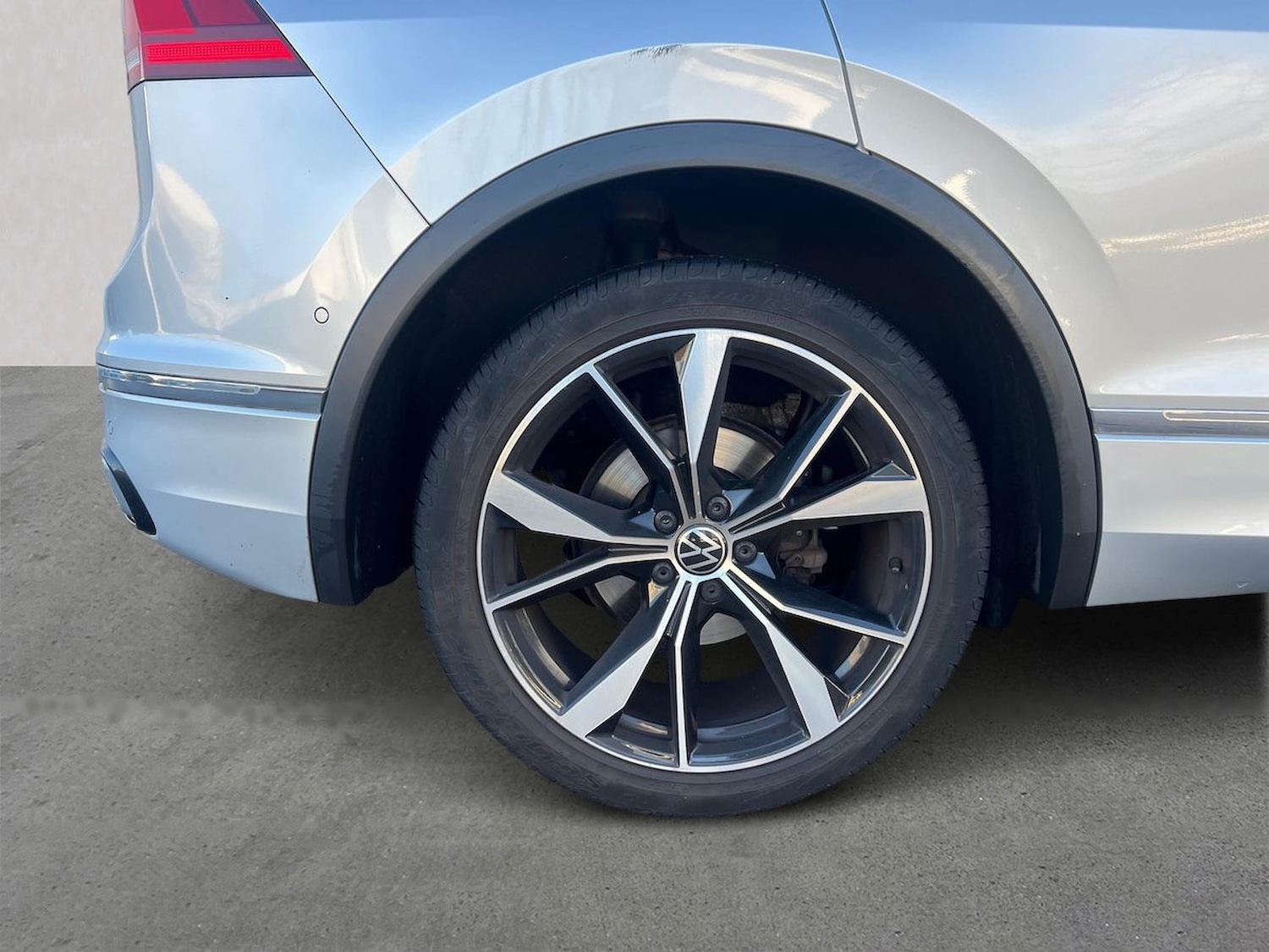 Used Volkswagen Tiguan 2021 for sale - 76807497: Photo 6