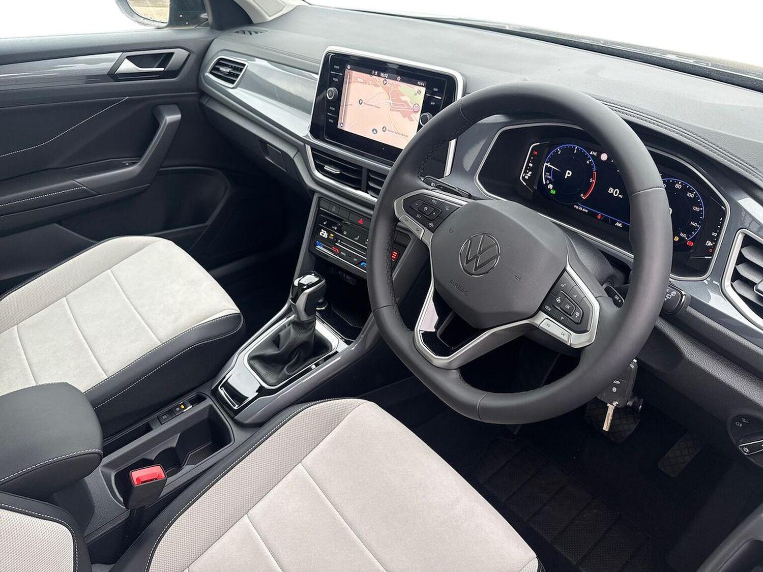 Used Volkswagen T-Roc 2025 for sale - 76263247: Photo 15