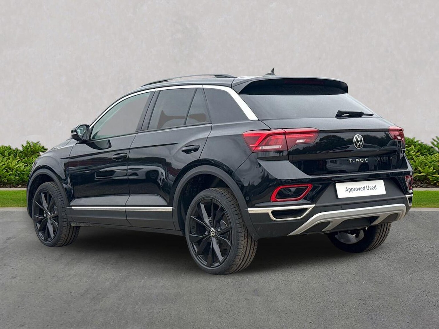 Used Volkswagen T-Roc 2025 for sale - 76263247: Photo 2