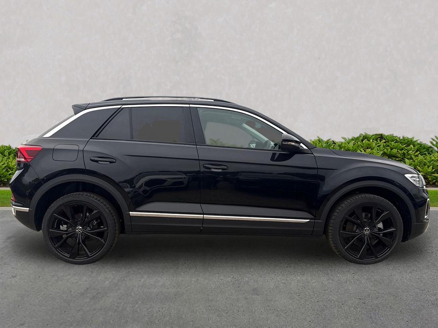 Used Volkswagen T-Roc 2025 for sale - 76263247: Photo 3