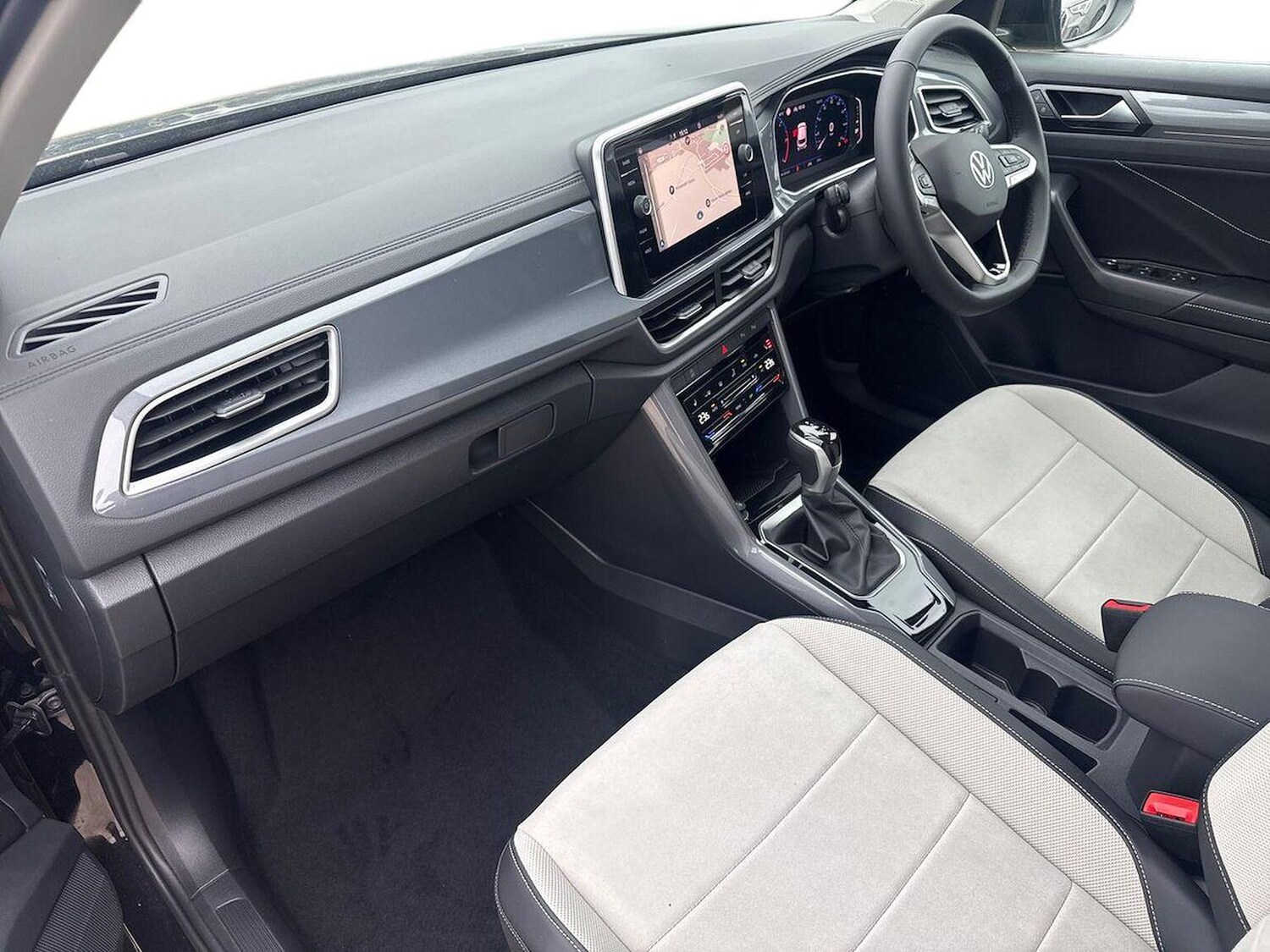 Used Volkswagen T-Roc 2025 for sale - 76263247: Photo 7