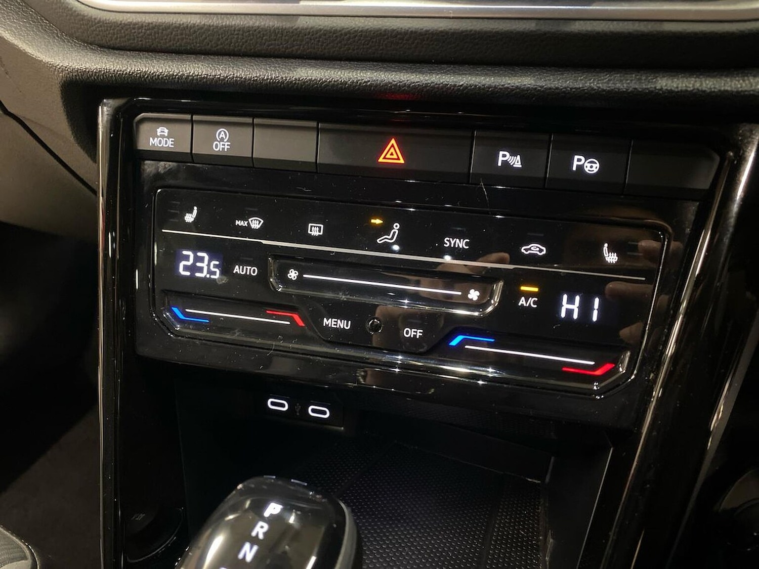 Used Volkswagen T-Roc 2022 for sale - 77635486: Photo 12