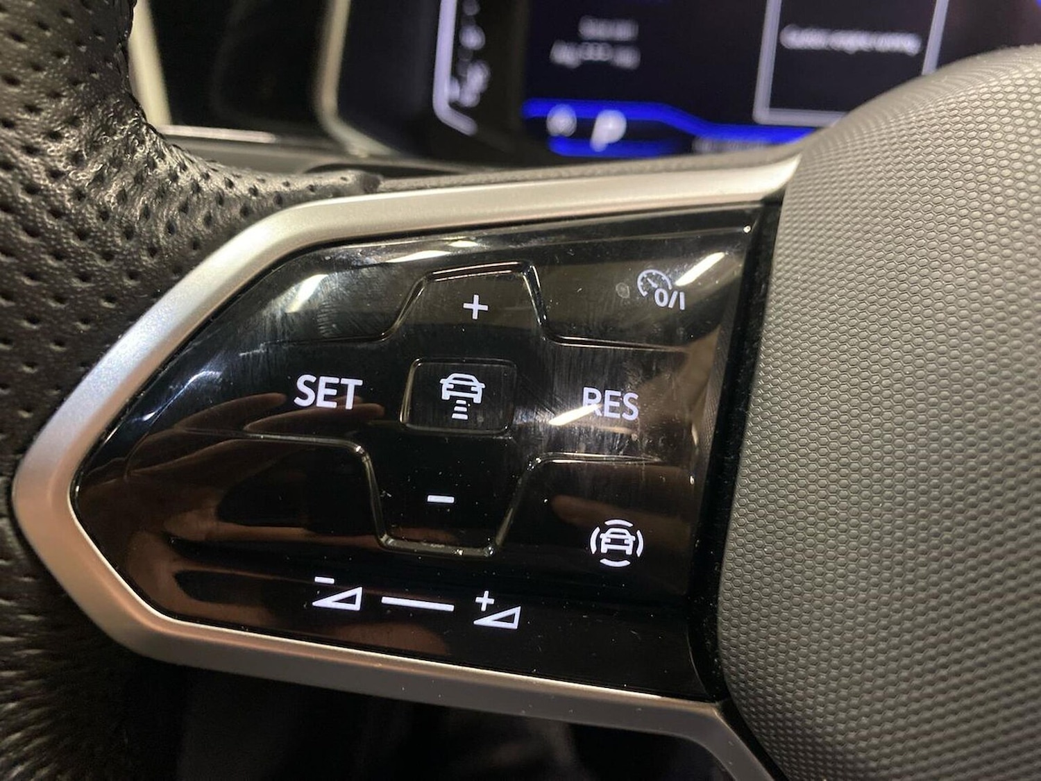 Used Volkswagen T-Roc 2022 for sale - 77635486: Photo 27