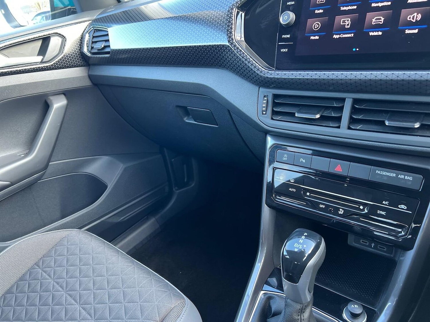 Used Volkswagen T-Cross 2022 for sale - 76735608: Photo 13