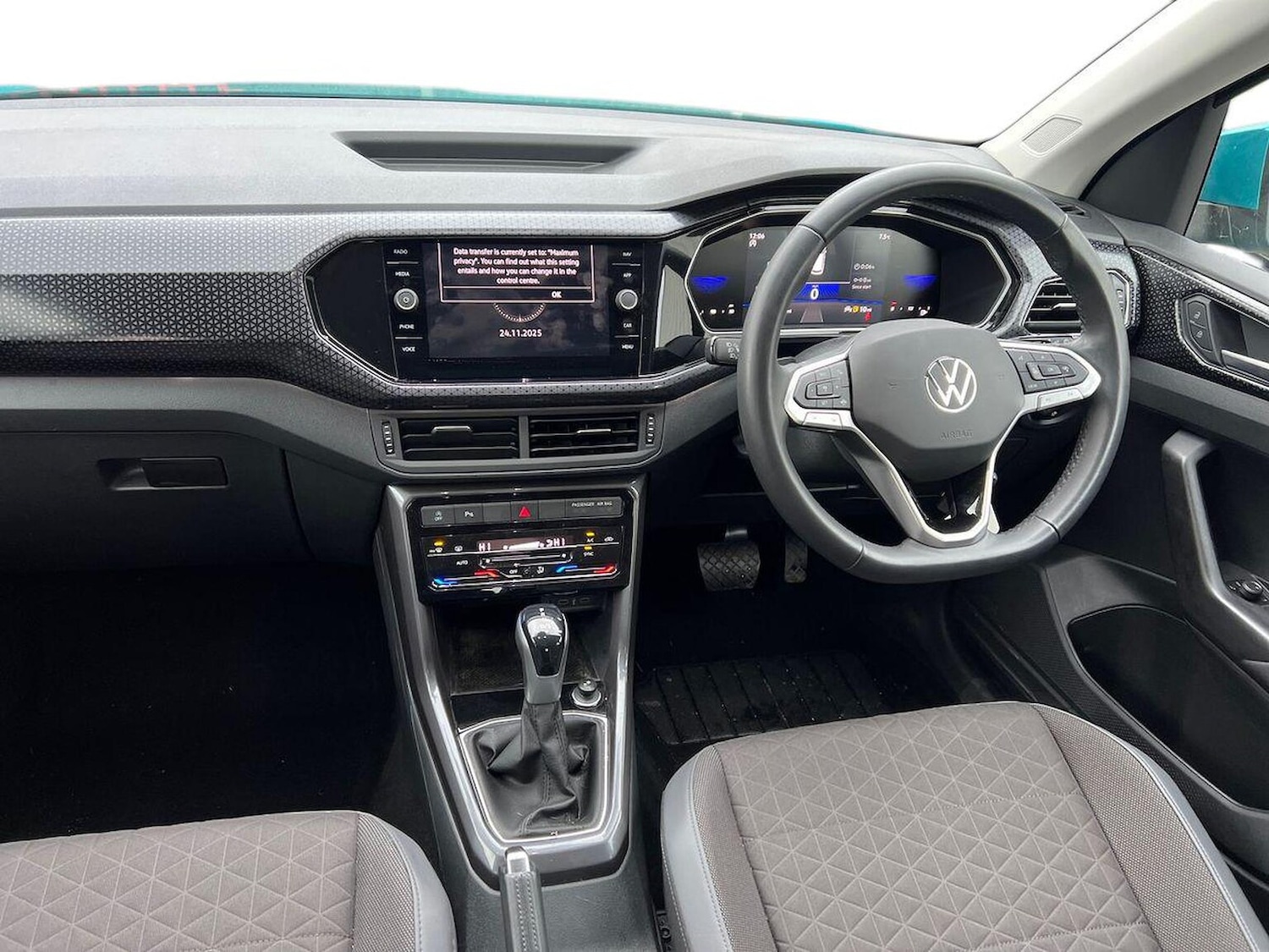 Used Volkswagen T-Cross 2022 for sale - 76735608: Photo 8